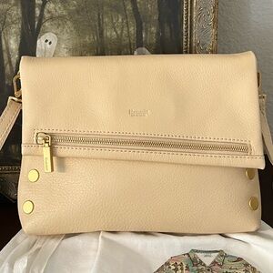 Hammitt VIP Medium in Natural